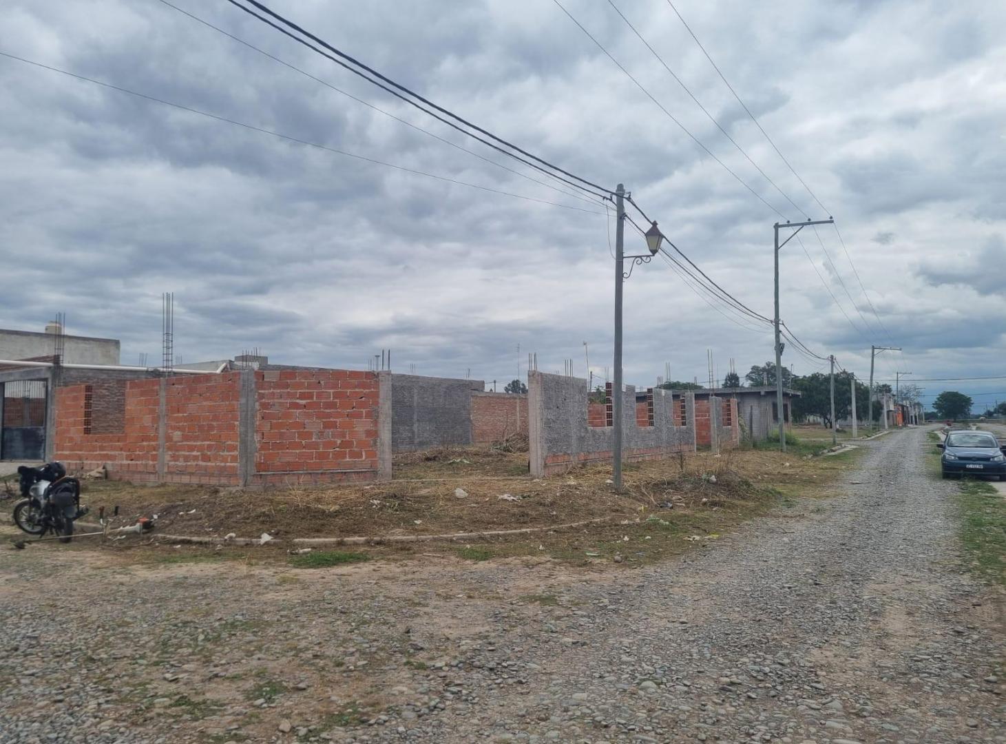 Foto de Terreno en venta con construcción iniciada urbanización Santa Marta, imagen 1