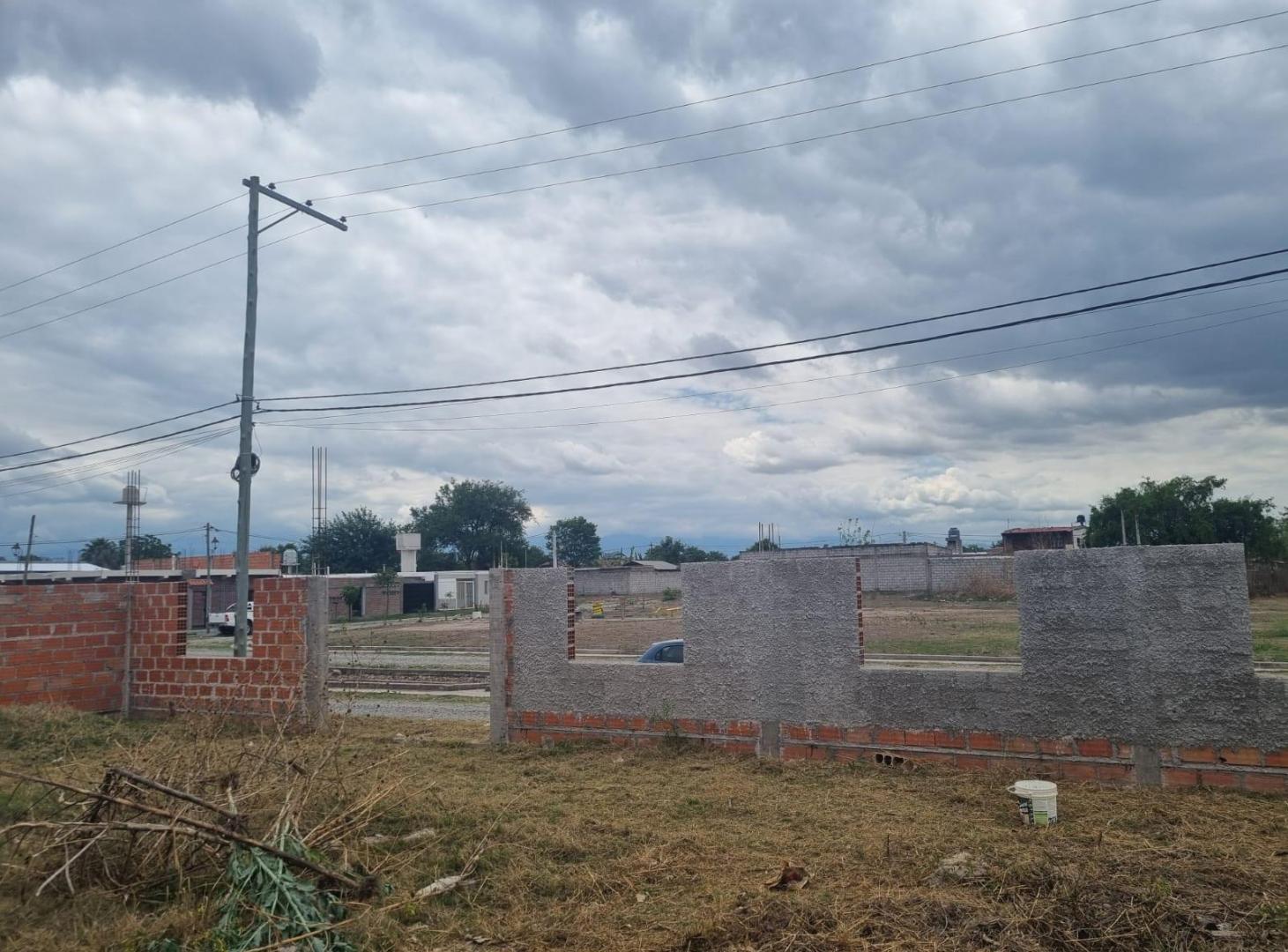 Foto de Terreno en venta con construcción iniciada urbanización Santa Marta, imagen 4