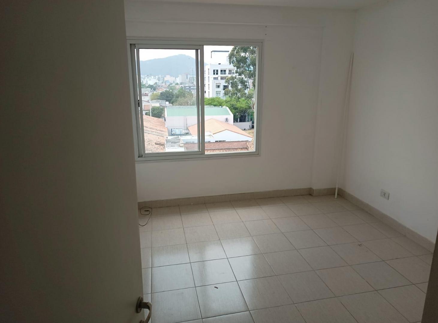 Foto de ALQUILER DEPTO DOS DORMITORIOS CON COCHERA PEDERNERA AL 300, imagen 4
