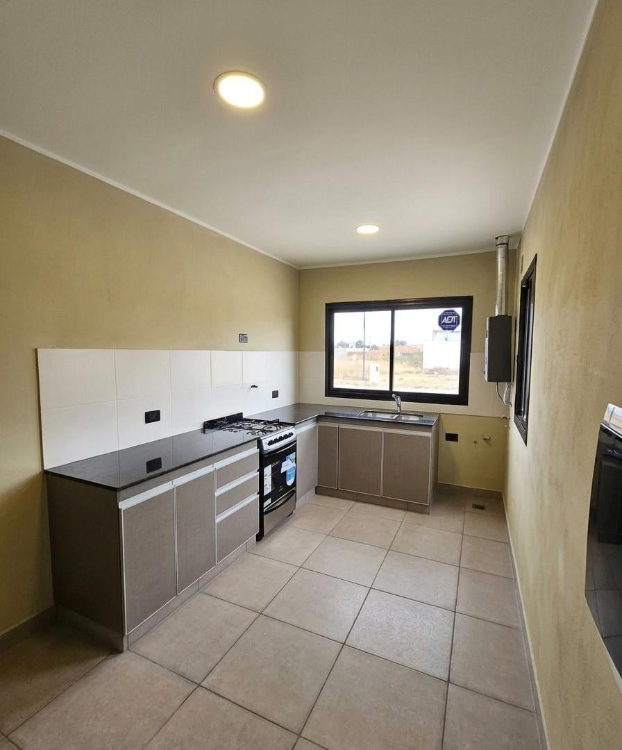 Foto de Casa en Venta de 2 Dormitorios en Vía Aurelia, Salta Capital, imagen 4