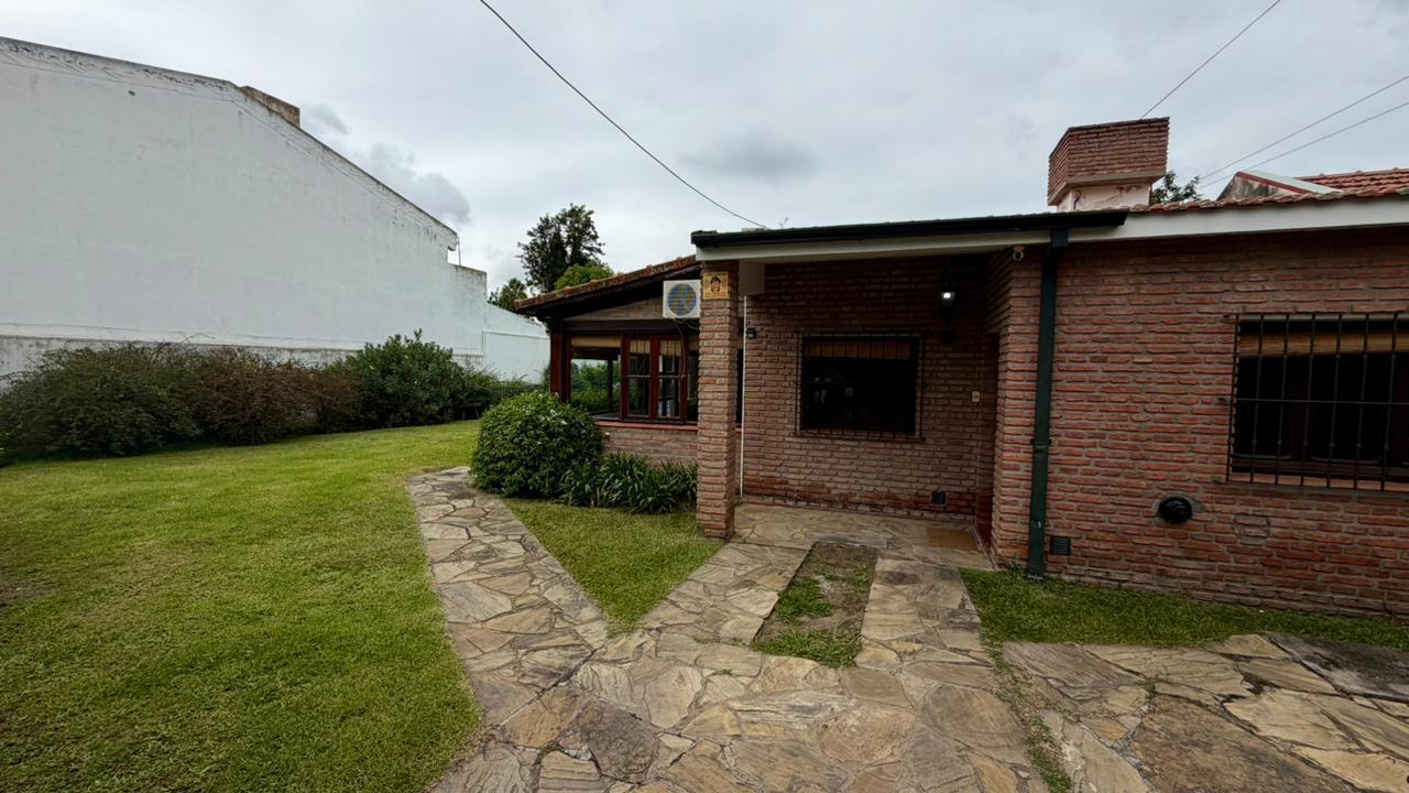 Foto de Venta Casa 3 Dormitorios Grand Bourg, imagen 1