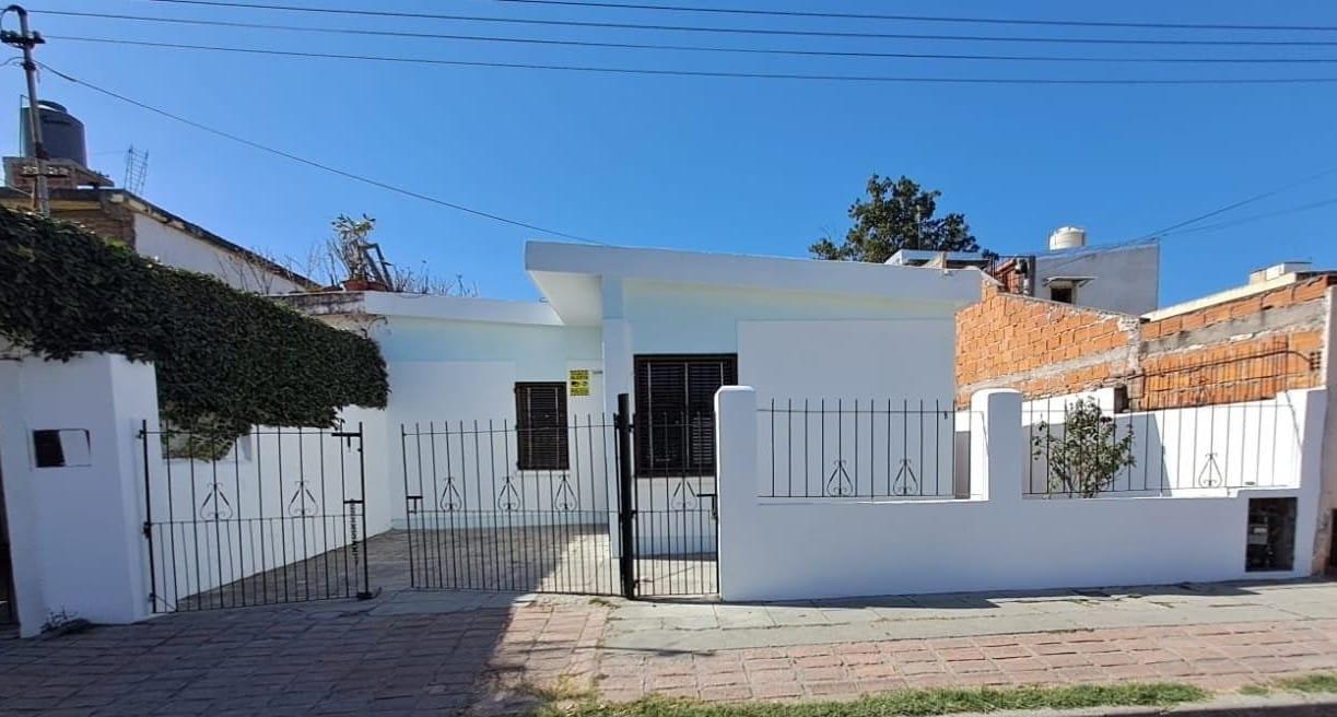 Foto de Casa 4 dormitorios en venta zona sur, imagen 1