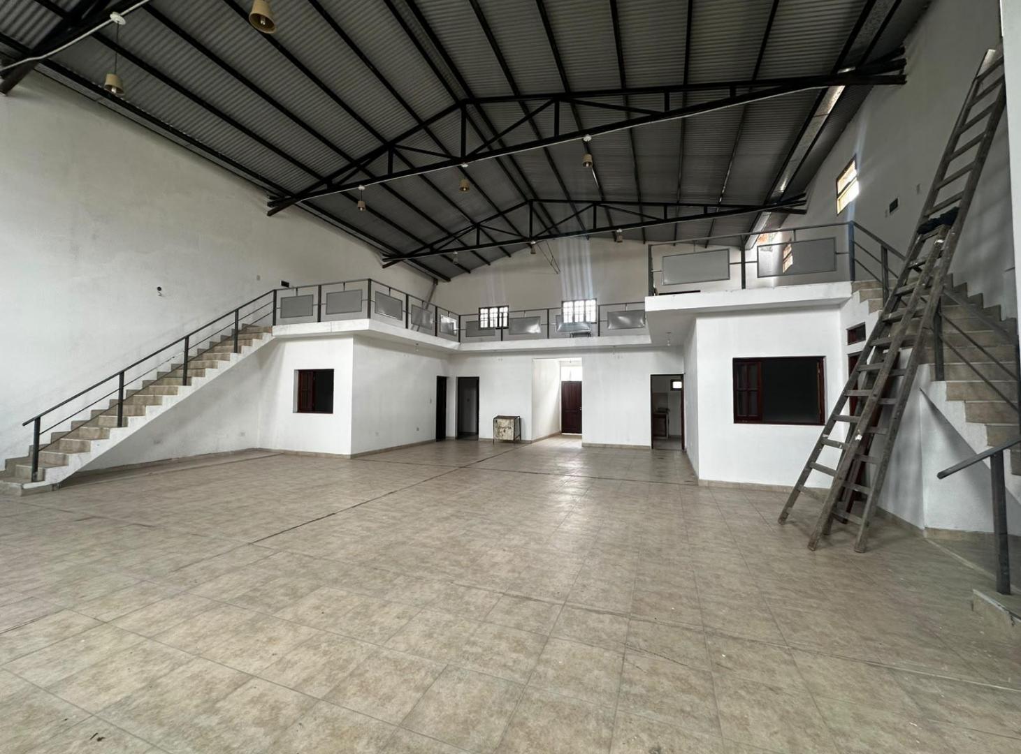 Foto de Local/Galpon en Venta en MicroCentro, imagen 3