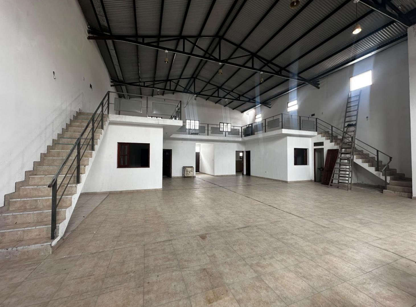 Foto de Local/Galpon en Venta en MicroCentro, imagen 1