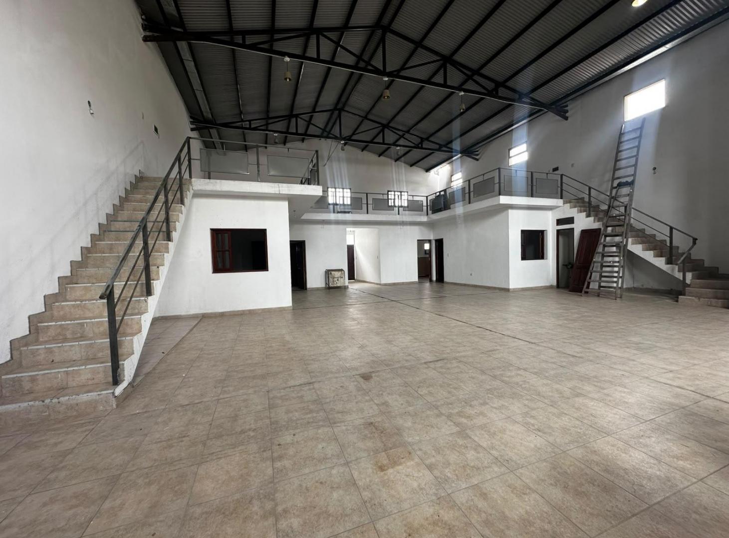 Foto de Local/Galpon en Venta en MicroCentro, imagen 4