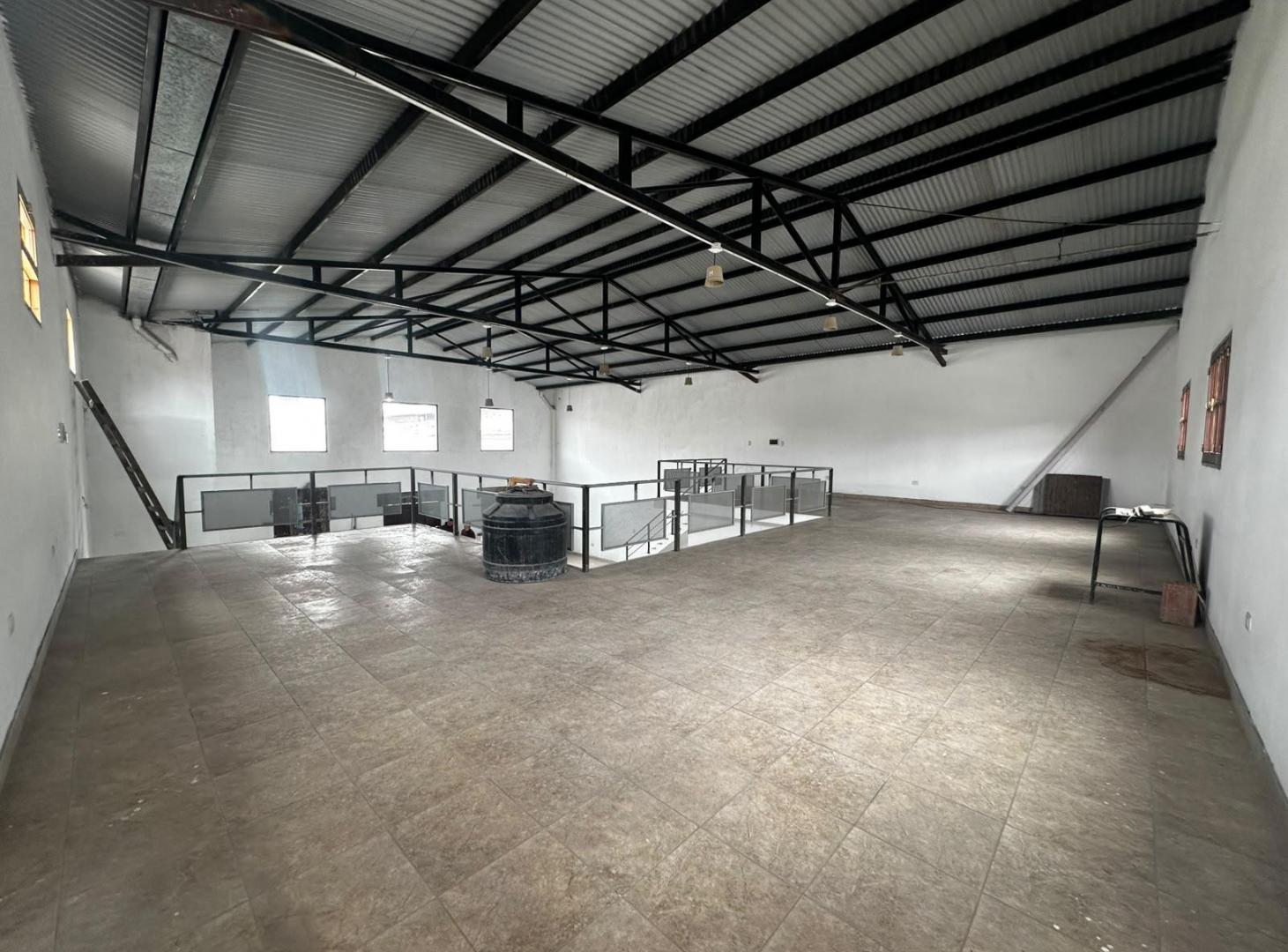 Foto de Local/Galpon en Venta en MicroCentro, imagen 5