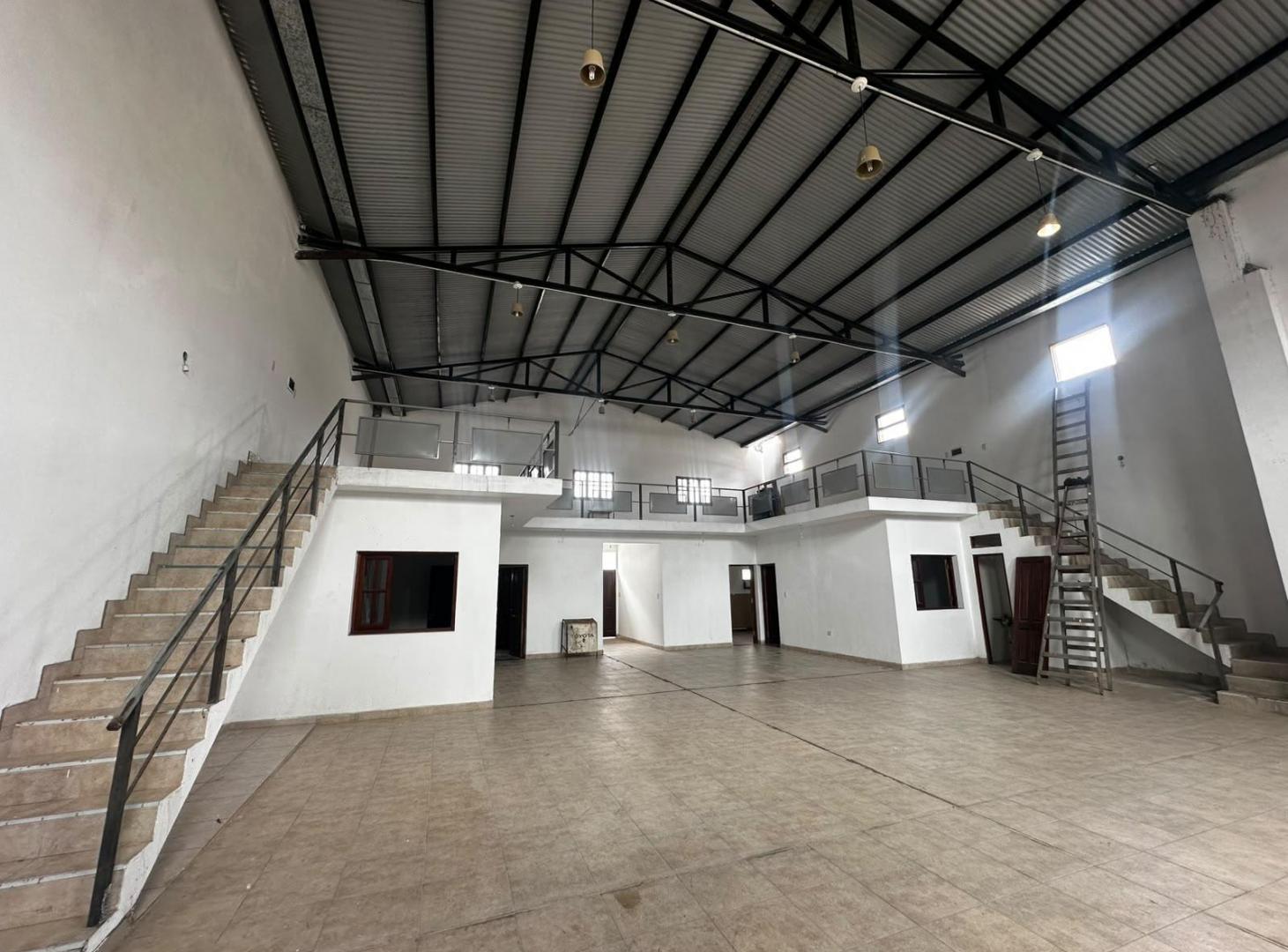 Foto de Local/Galpon en Venta en MicroCentro, imagen 2