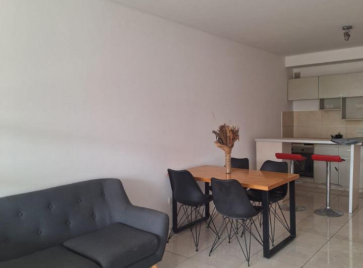 Impecable Monoambiente amplio y amoblado en el Villa Crespo 4