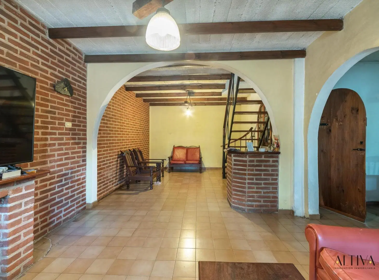 Casa de 5 ambientes en venta en Saenz Peña. Apto credito! 5