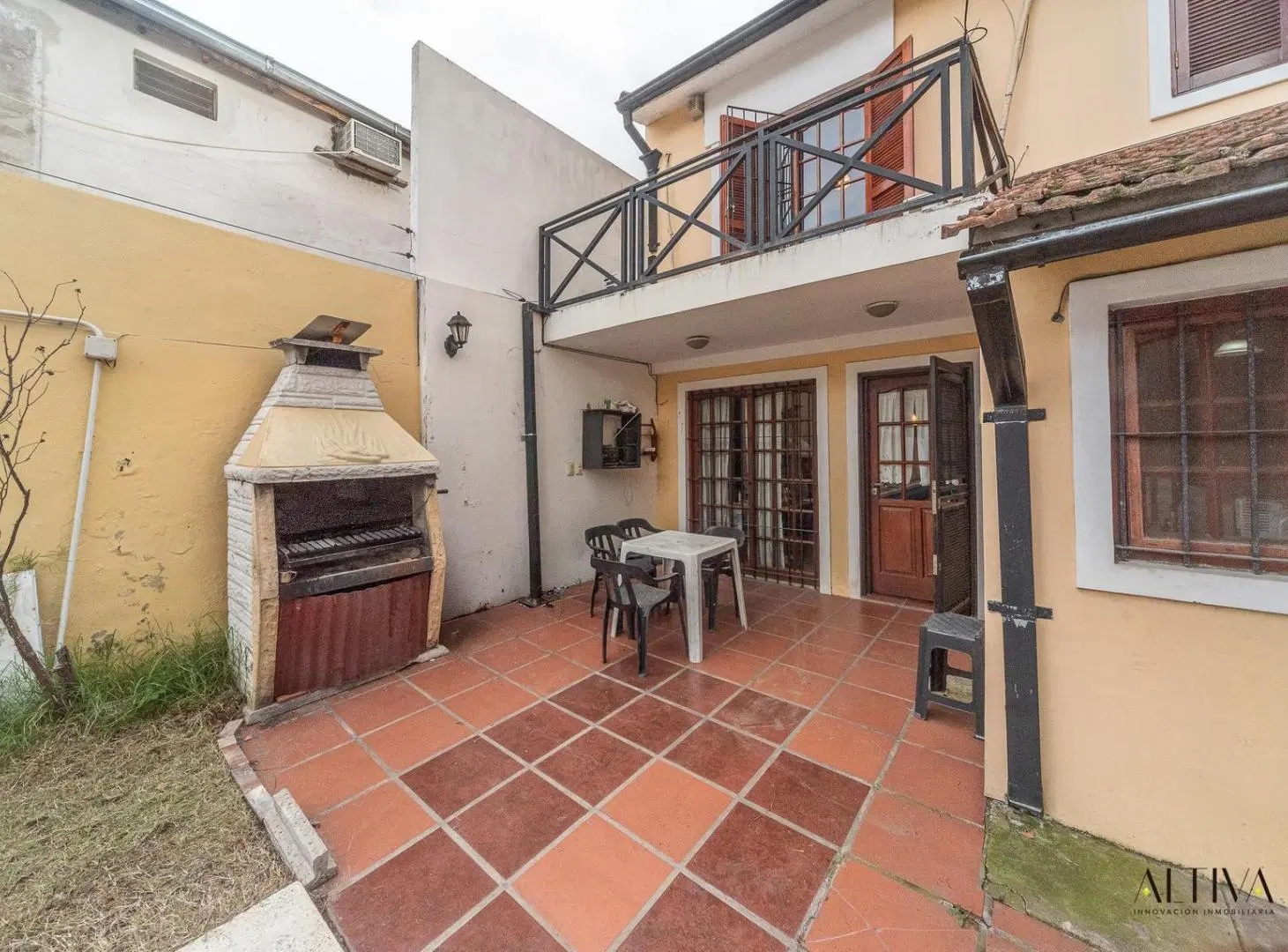 Casa de 5 ambientes en venta en Saenz Peña. Apto credito! 4