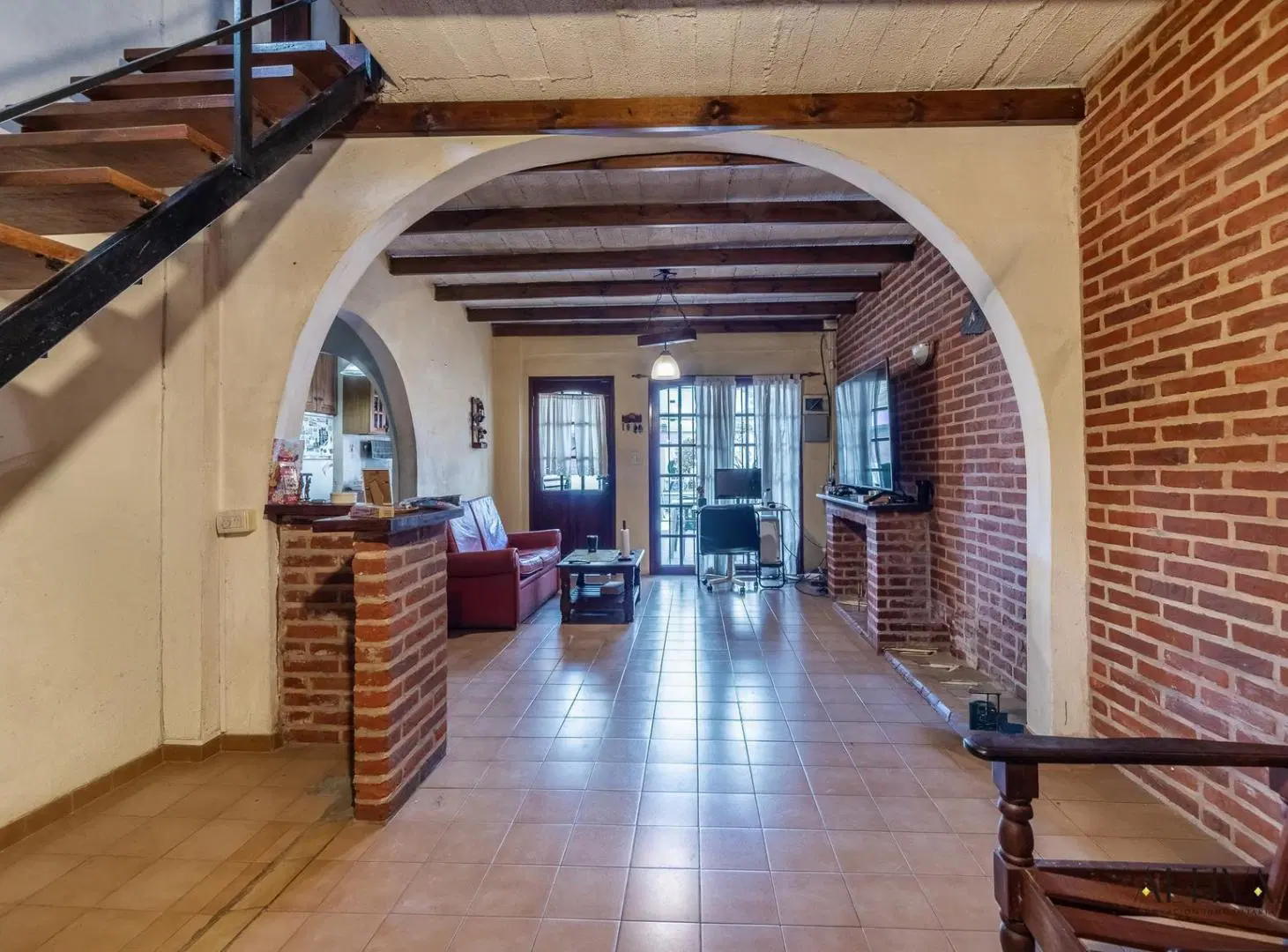 Casa de 5 ambientes en venta en Saenz Peña. Apto credito! 5