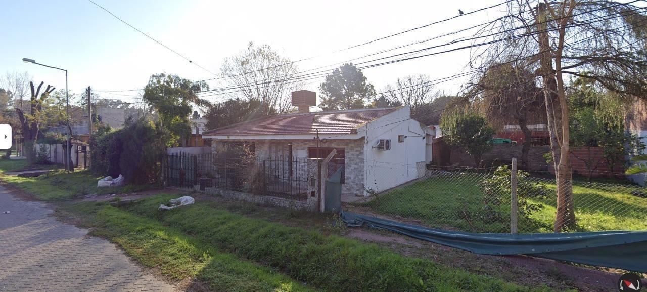 Casa en Baigorria río, 2 dormitorios, lote de 400 m2.-