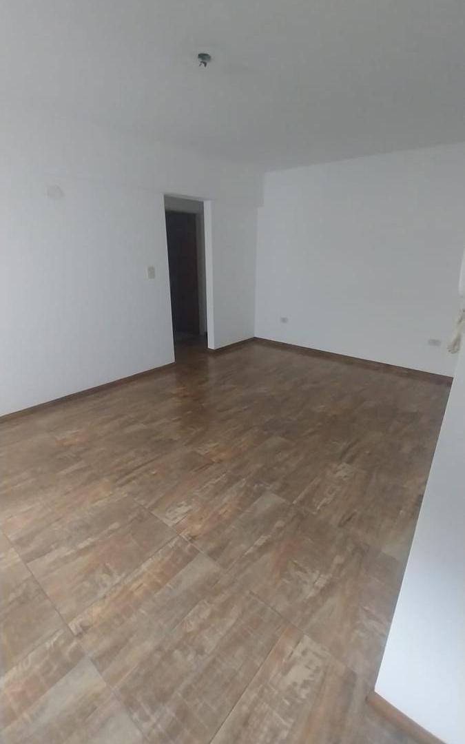 Foto de Departamento en 3 de Febrero 3400, 41 m2, radiadores.-, imagen 4