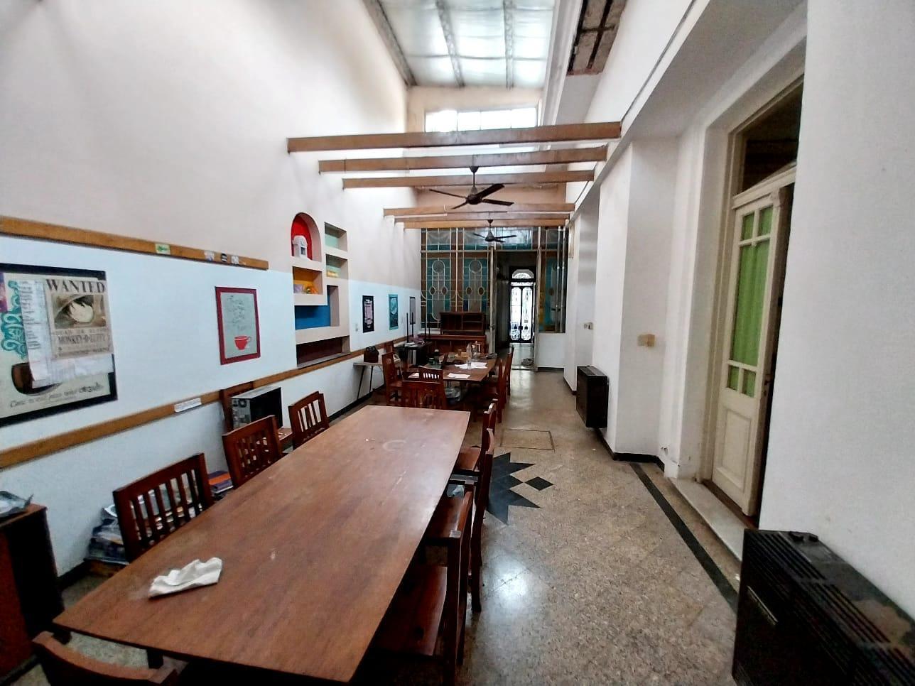 Foto de Ayacucho 1700, casa uso comercial, 6 habitaciones, gran living/comedor.-, imagen 5