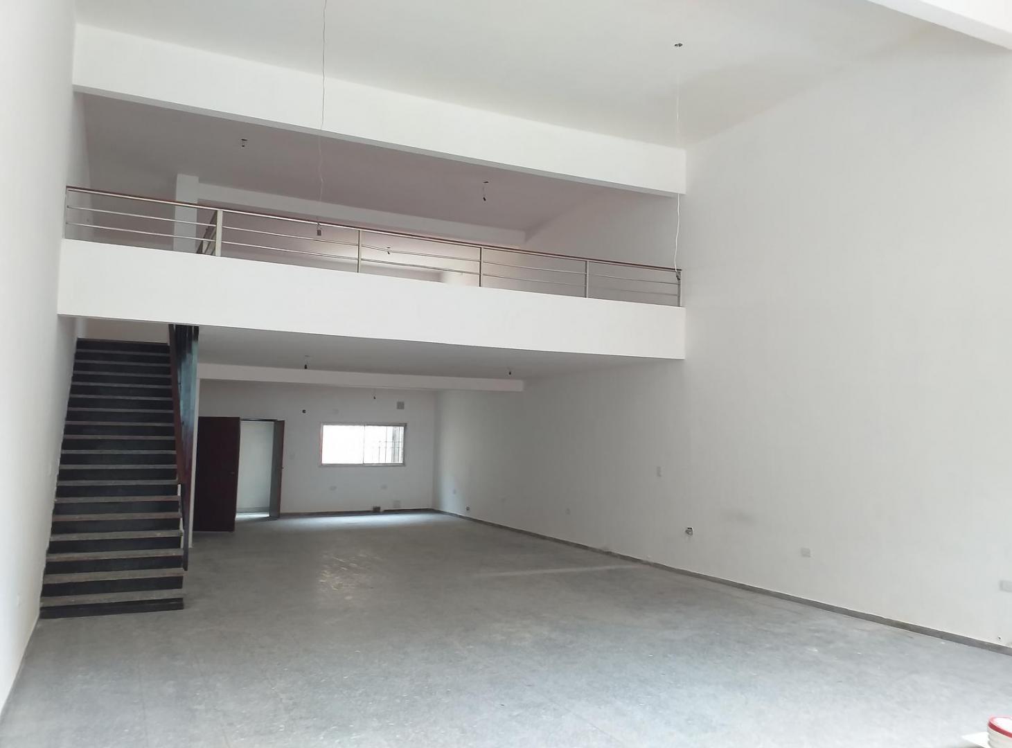Foto de Cafferata 300, local con amplio frente, 230 m2 cubiertos.-, imagen 5