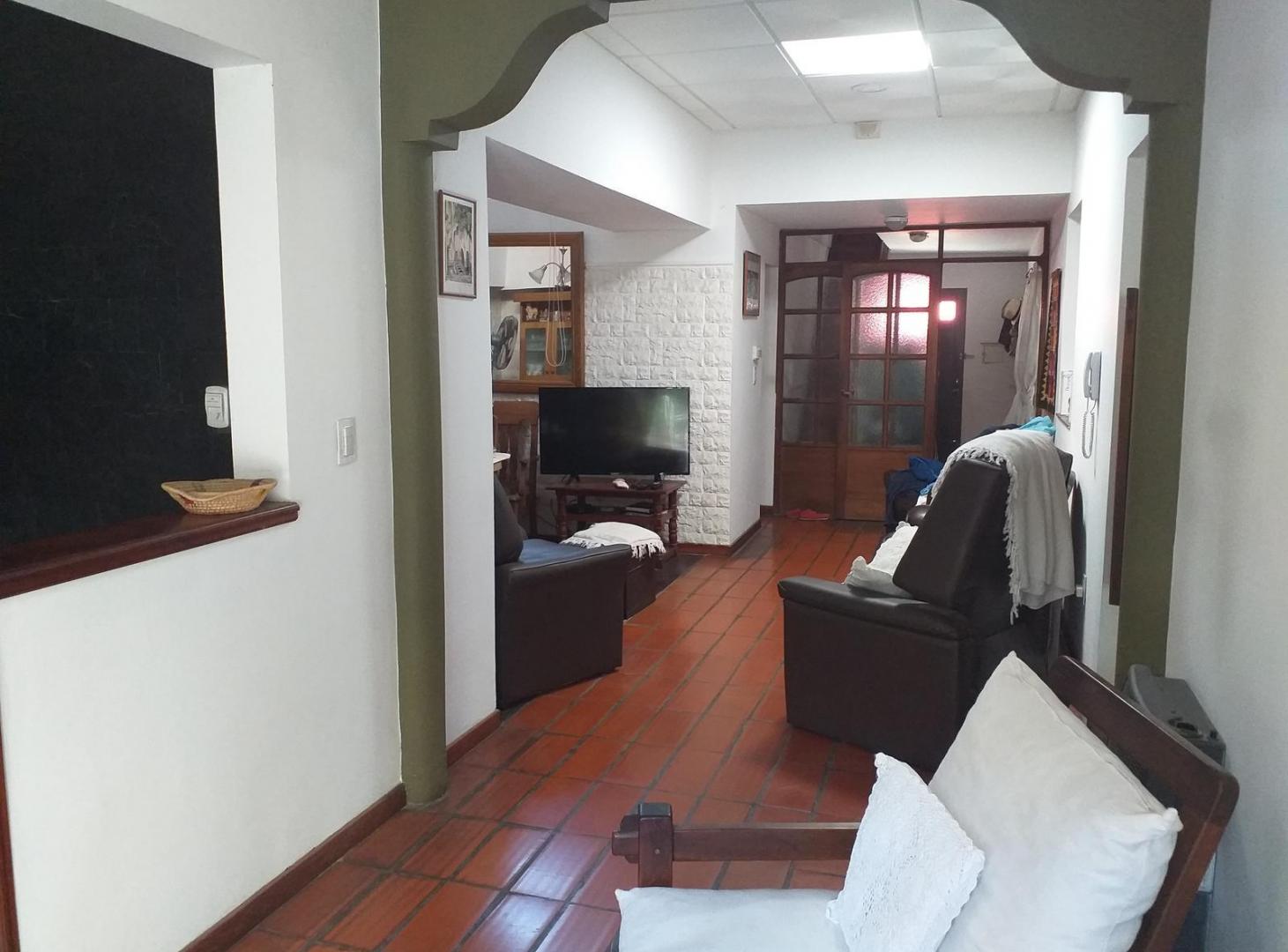 Foto de Santa Fe 3300, 174 m2 cub., cochera, quincho con parrillero, 2 patios.-,, imagen 2