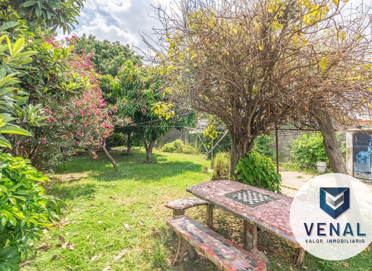 Venta Casa 3 ambientes, lote 459m², fondo y jardín, excelente ubicación residencial en Don Torcuato