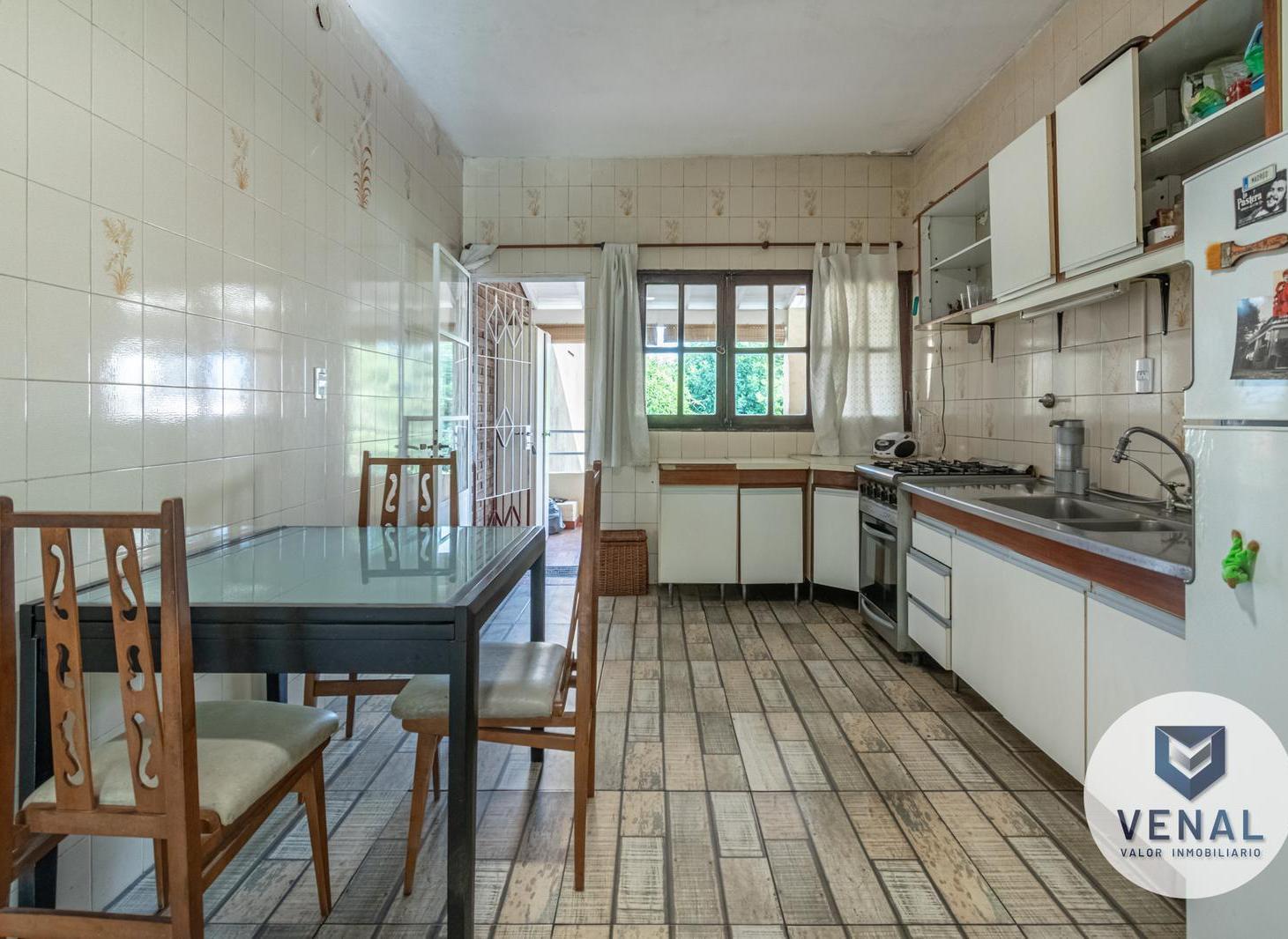 Venta Casa en Campa centro ¡Oportunidad! 6 ambientes 2 dormitorios cochera ¡Apto Crédito!