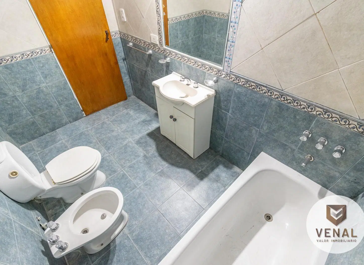 Venta PH sin expensas Patio, Terraza, Balcón, Parrilla, muy amplio y luminoso, terminaciones 5