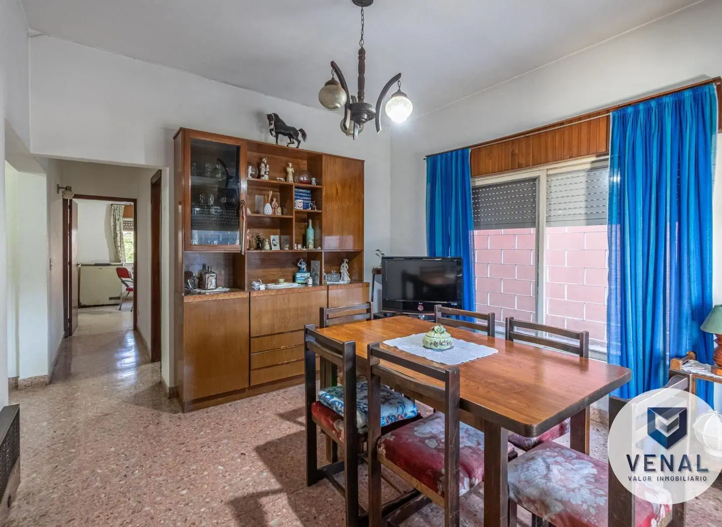 Venta Casa 4 ambientes, 3 dormitorios, patio, terraza, cochera pasante, José León Suárez 4