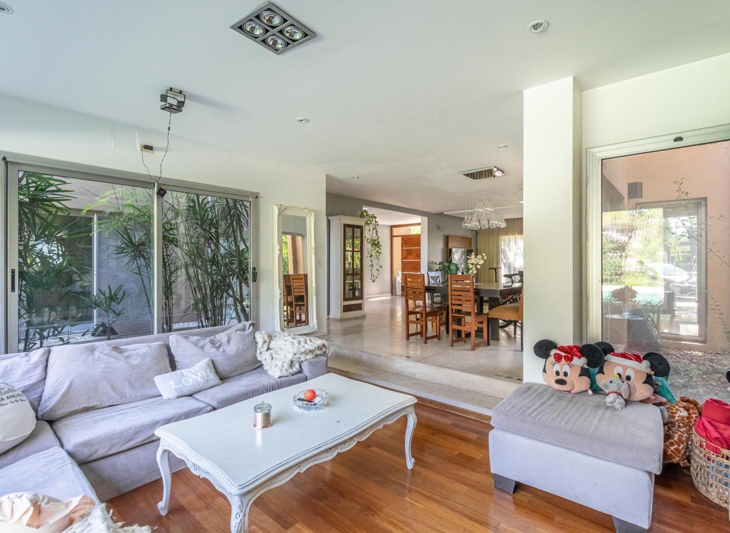 Foto de Venta Casa Haras del Pilar La Pradera 6 amb, 4 dor, 3 baños, toilette, imagen 1