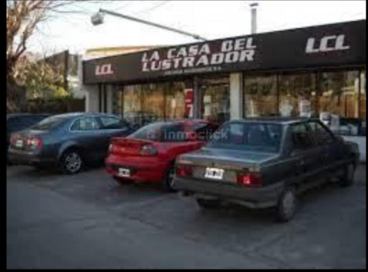 Local comercial con galpón en alquiler 5