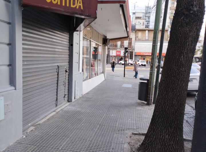 Dueño alquila local metros de  Av.Cabildo 2
