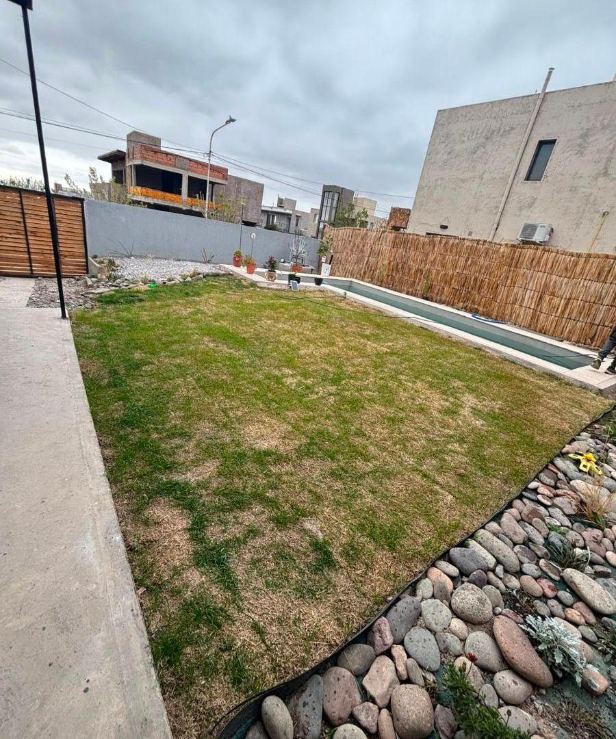 Foto de VENDO CASA, BARRIO PRIVADO LA YAYA, imagen 1