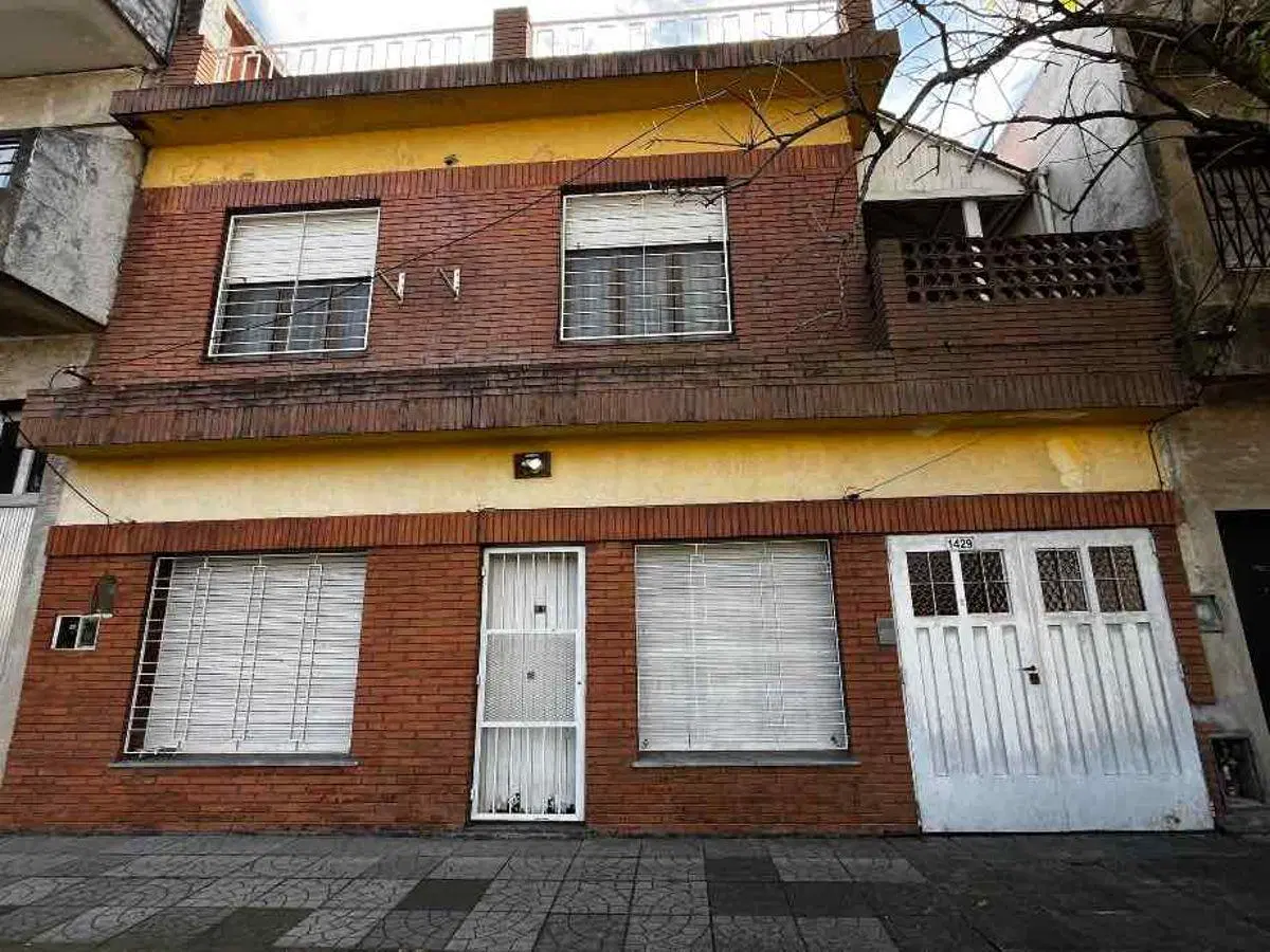 Casa PH venta Quilmes Oeste 3