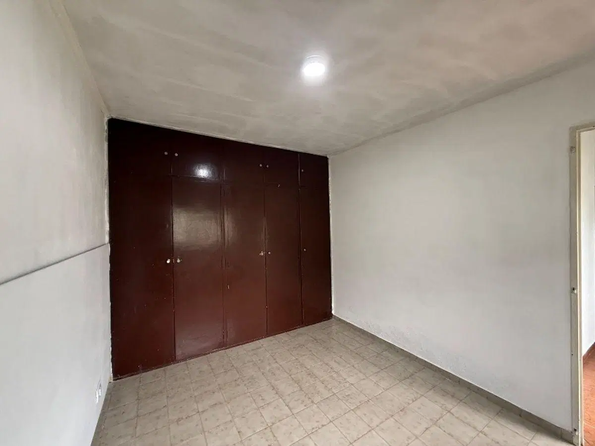 Casa PH venta Bernal Centro 5