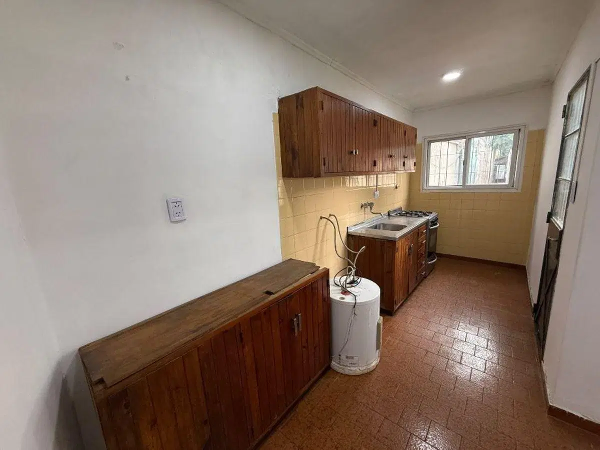 Casa PH venta Bernal Centro 3