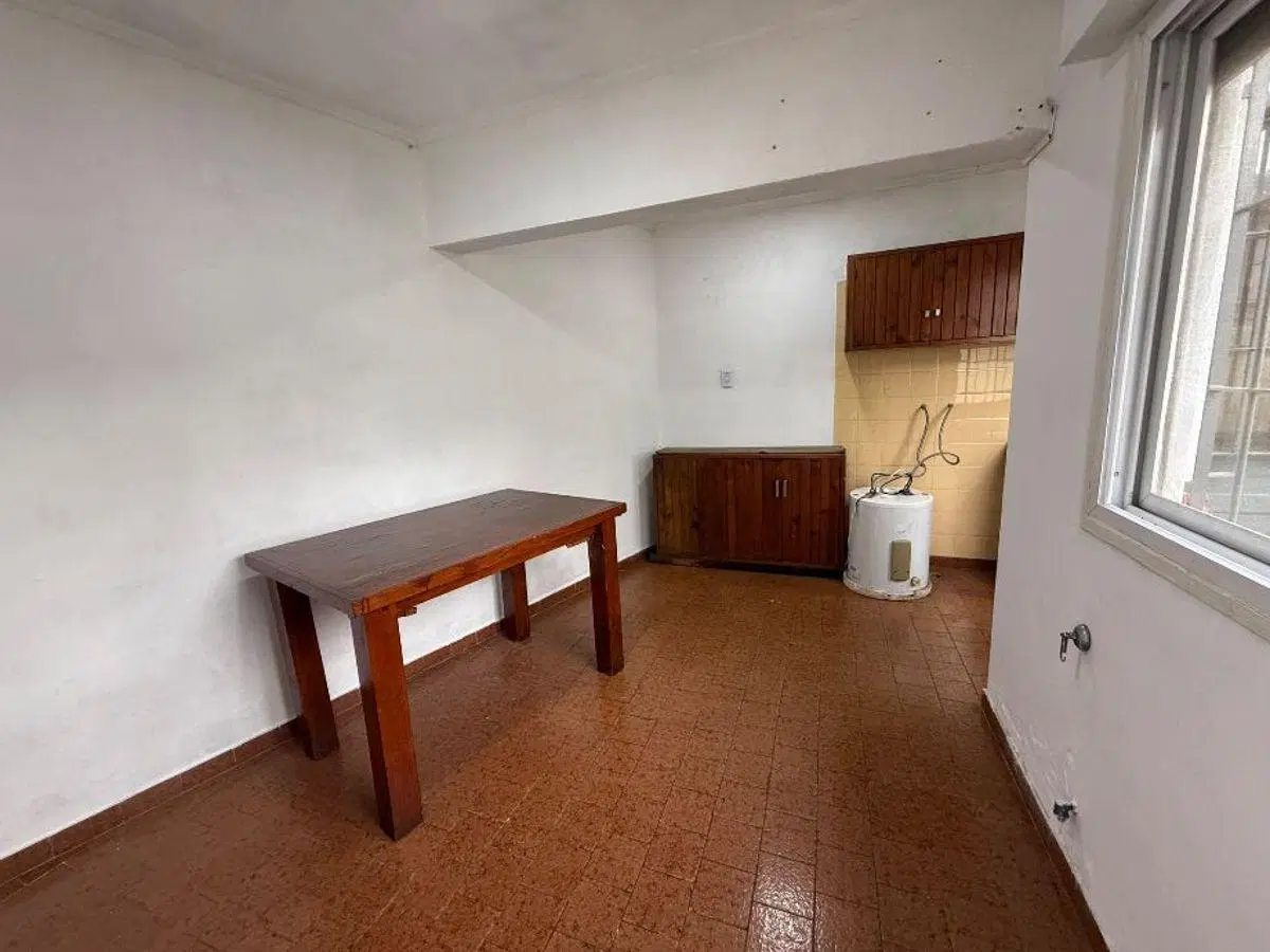 Casa PH venta Bernal Centro 1