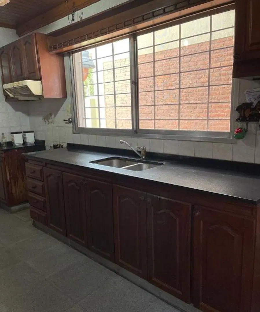 Casa PH venta Bernal Oeste 4