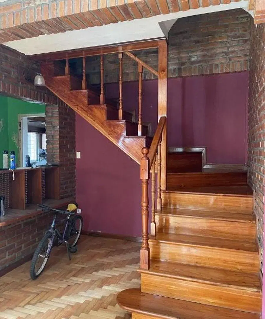 Casa PH venta Bernal Oeste 8