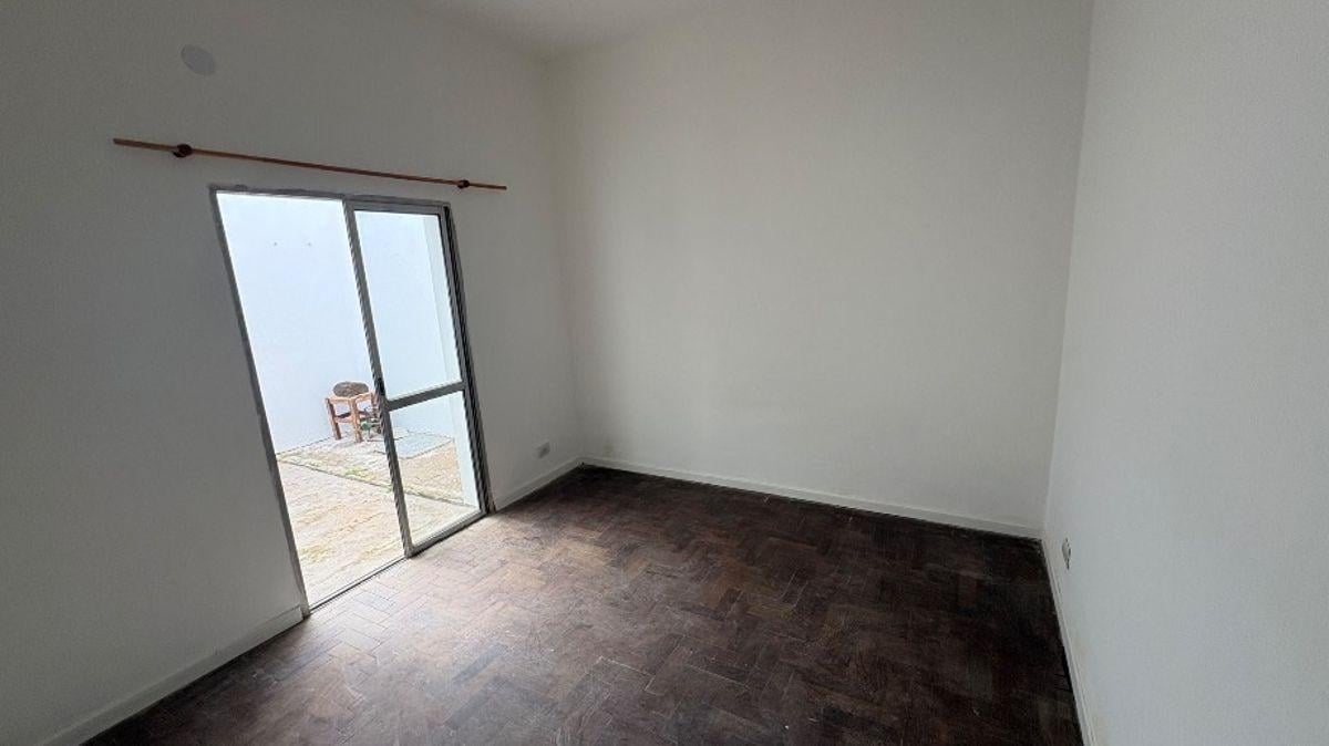 Foto de Casa PH alquiler Bernal Centro, imagen 4