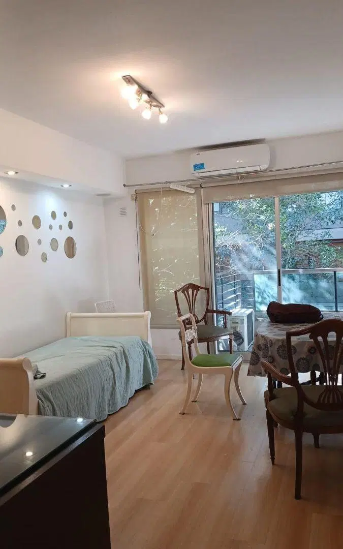 2 ambientes al frente con balcon, baño, toil, cocina, lavadero incorp.Pileta, sum en pb, sauna. 5