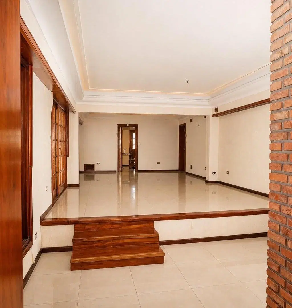 Venta casa 6 ambientes con pileta y quincho con parrilla 2