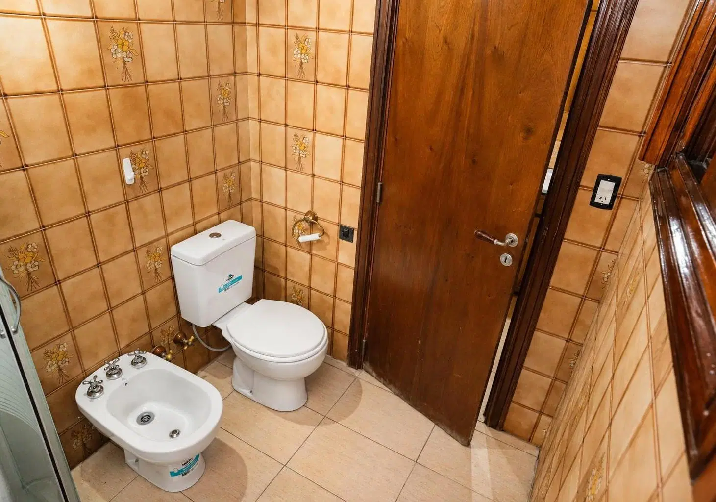 Venta casa 6 ambientes con pileta y quincho con parrilla 3