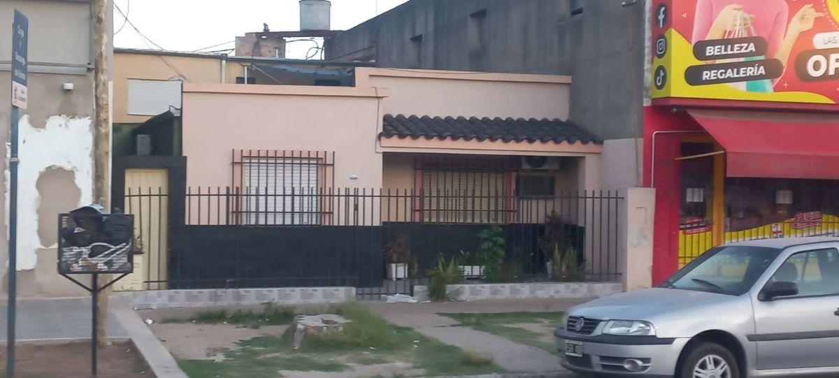 Foto de CASA + DEPTO - IDEAL PARA DESARROLLO COMERCIAL - AVDA ARISTOBULO DEL, imagen 1