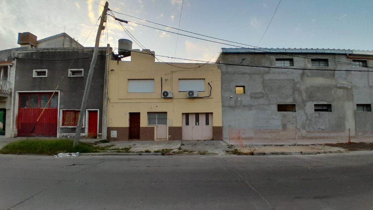 Foto de CASA + DEPTO - IDEAL PARA DESARROLLO COMERCIAL - AVDA ARISTOBULO DEL, imagen 3