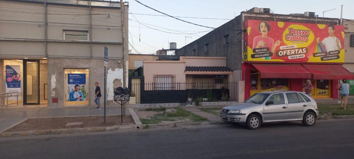 Foto de CASA + DEPTO - IDEAL PARA DESARROLLO COMERCIAL - AVDA ARISTOBULO DEL, imagen 2