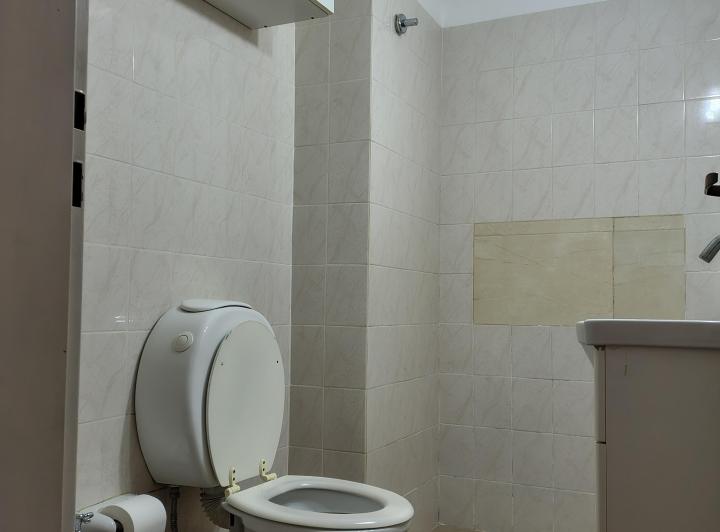 Se alquila departamento 4