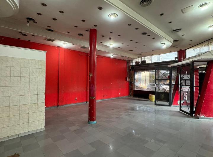 LOCAL COMERCIAL EN ALQUILER EN LANUS 3