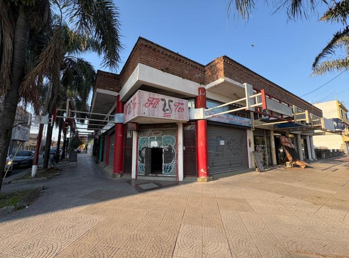 LOCAL COMERCIAL EN ALQUILER EN LANUS 2