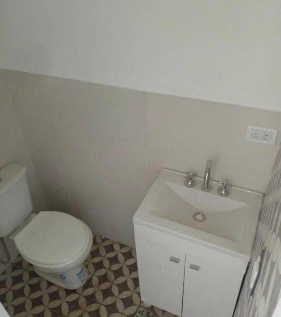 Foto de Departamento tipo duplex 3 ambientes en alquiler Barrio Caisamar, imagen 3