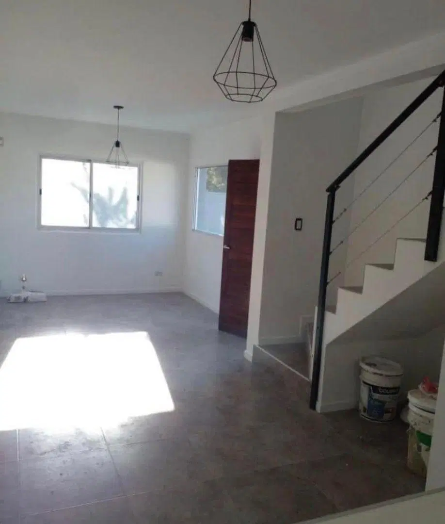 Departamento tipo duplex 3 ambientes en alquiler Barrio Caisamar 4