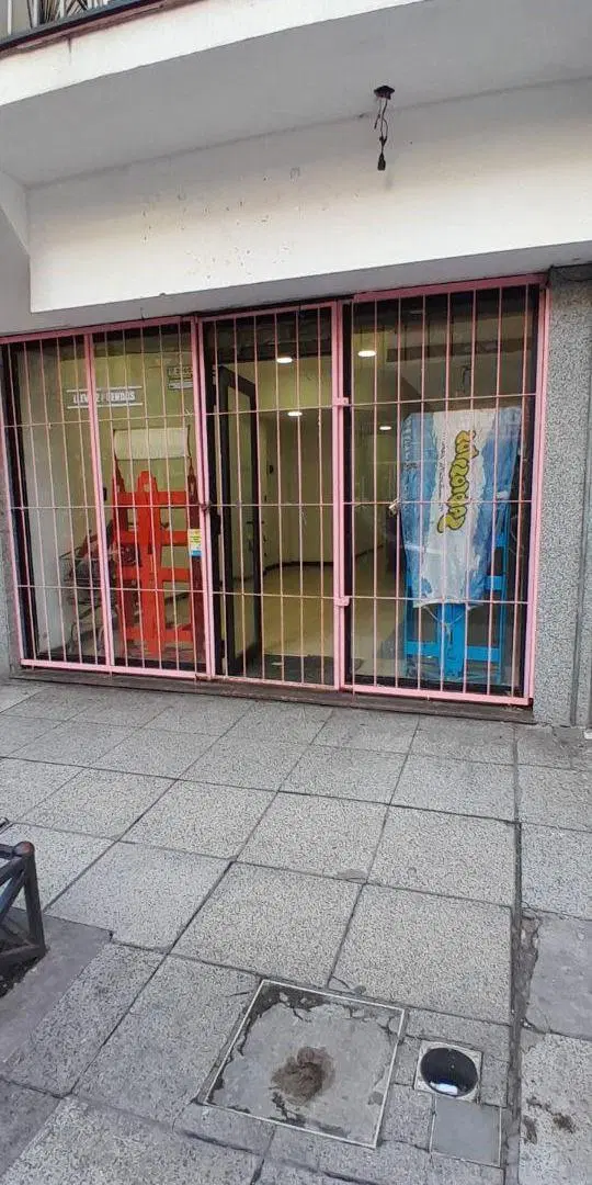 Local comercial de 60 m² en Alquiler en Centro 4