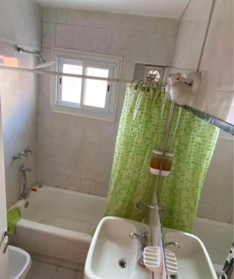 Departamento con 2 dormitorios en alquiler en La Perla con patio y cochera cubierta 2