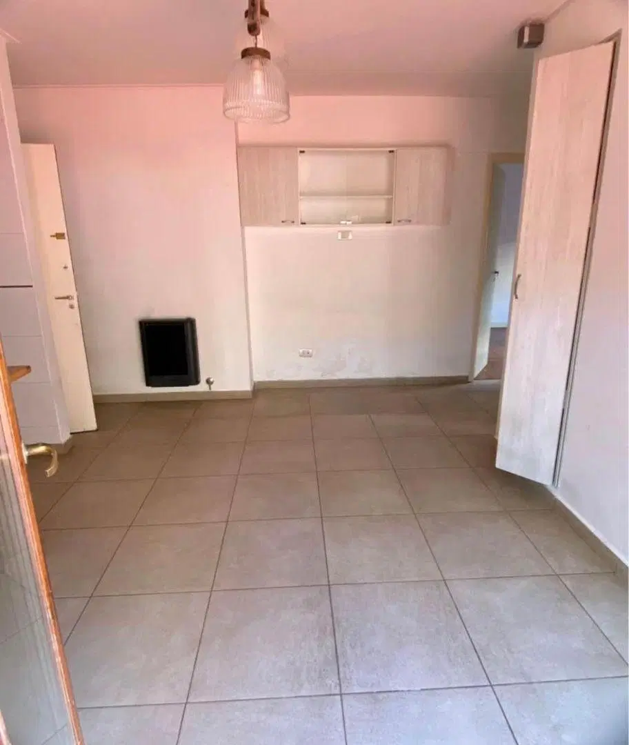 Departamento con 2 dormitorios en alquiler en La Perla con patio y cochera cubierta 3