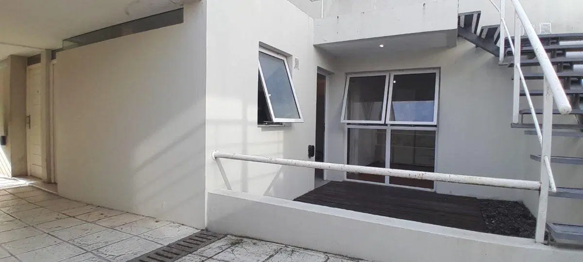 Departamento dos ambientes con cochera Garay y Neuquen 5